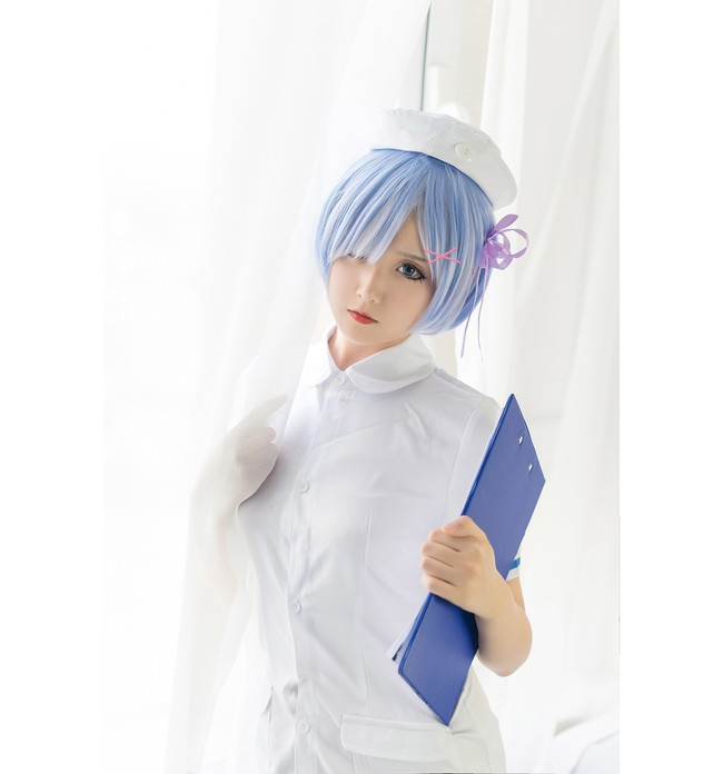 《白蛇:缘起》手绘海报曝光,神秘珠钗暗藏玄机:乐鱼体育(图2) 乐鱼体育